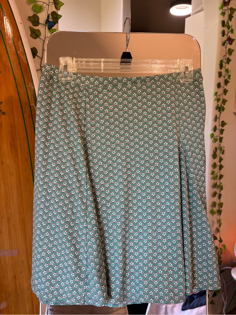 Max Studio size S flowy Mint Green Mini Skirt with White Floral Pattern